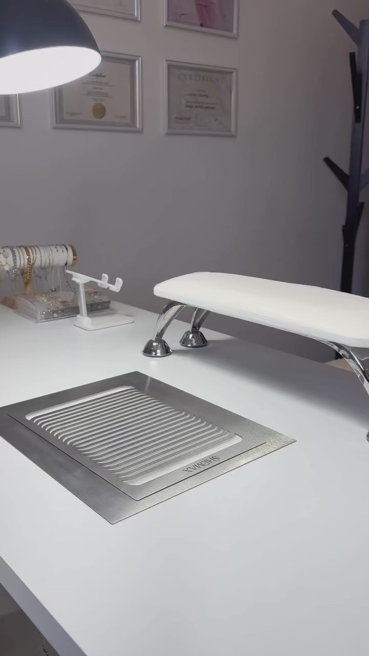 Shemax Style V-Pro, Built-in table